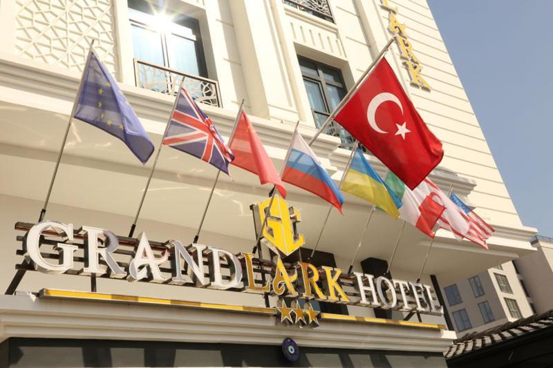 Otel Grand Lark Istanbul, Istanbul
